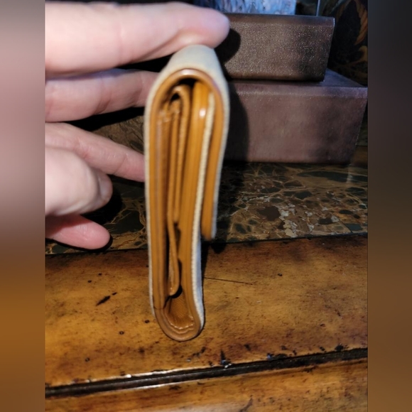 LOUIS VUITTON MINIRUN - Picture 3 of 8